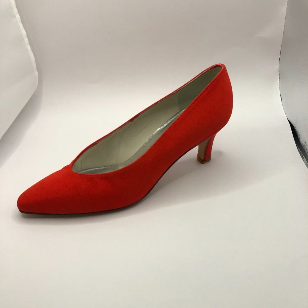 Stuart Weitzman - Picture 5 of 8